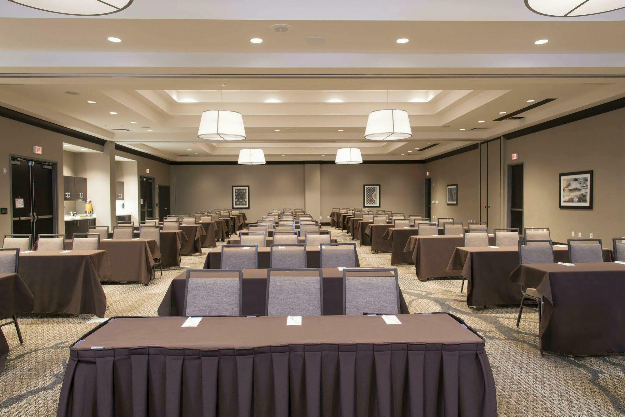 Hotel Doubletree By Hilton Schenectady Exterior foto